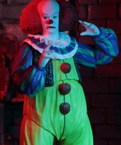 IT - 7" Scale Action Figure - Ultimate Pennywise (1990) - NECA Collectibles Creepy Clowns
