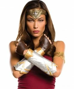 Rubie's Womens Wonder Woman Deluxe Accessory Set For Adults - Warner Bros Wonder Woman